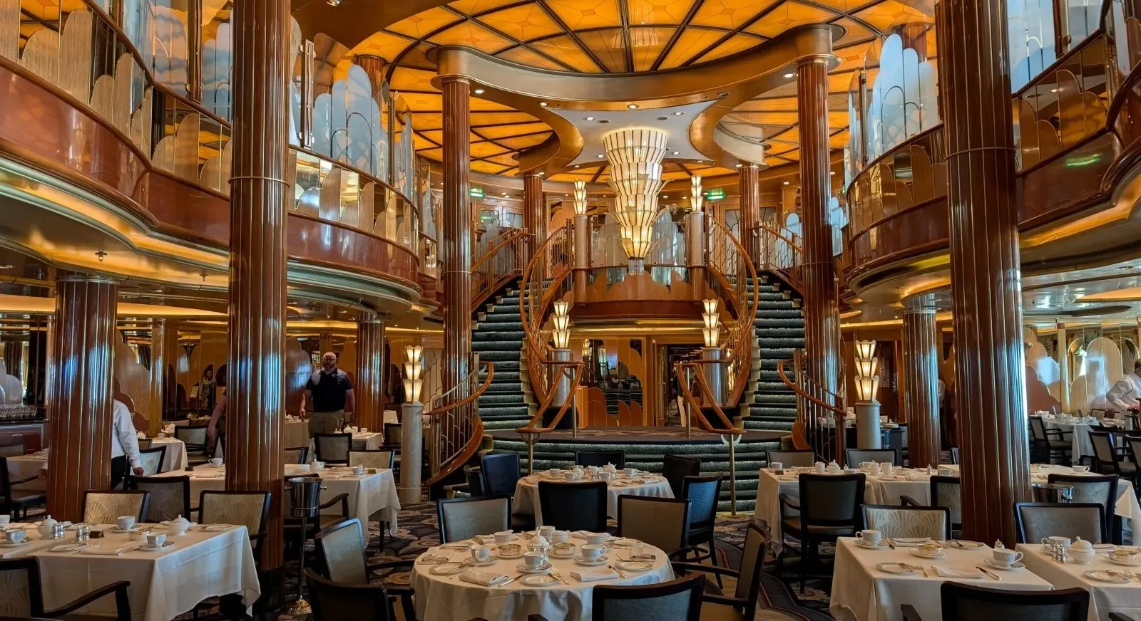Queen Elizabeth-21