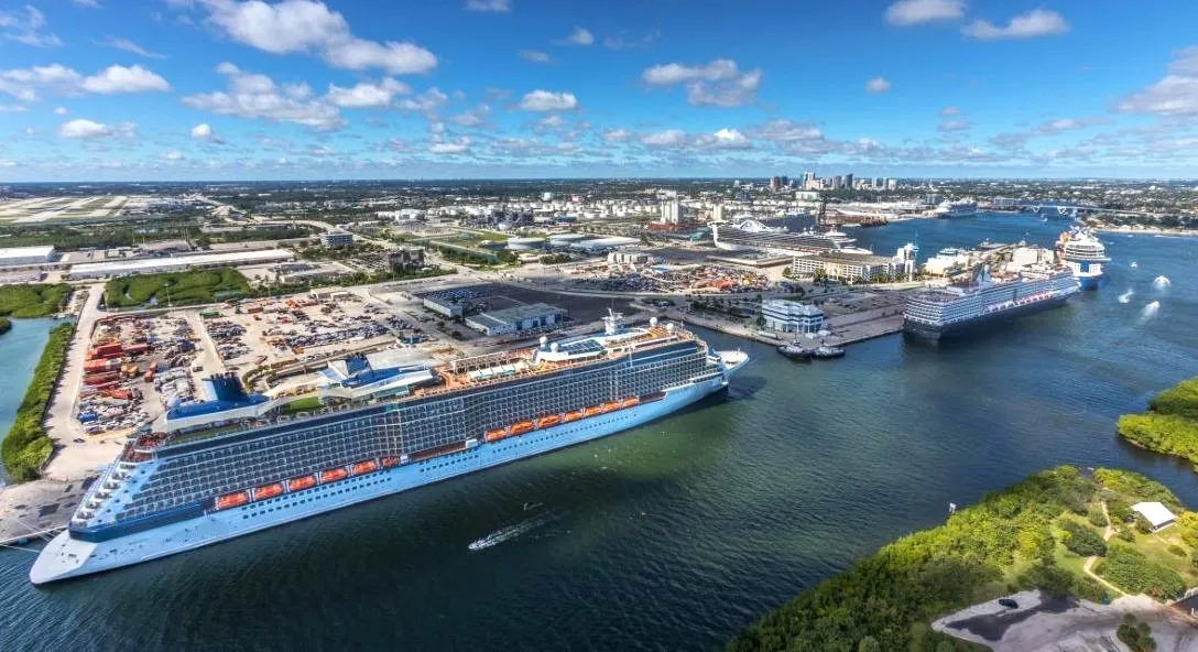 Western Caribbean with Oasis of the Seas (Fly & Cruise) -5