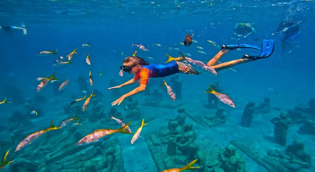  Eastern Caribbean with Icon of the Seas II (Fly & Cruise)-4